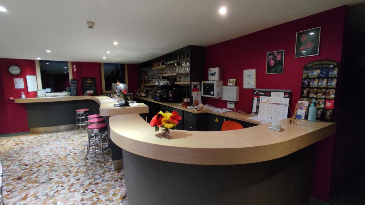 Aux Trois Rois Hotel Pont-Sur-Yonne Kültér fotó