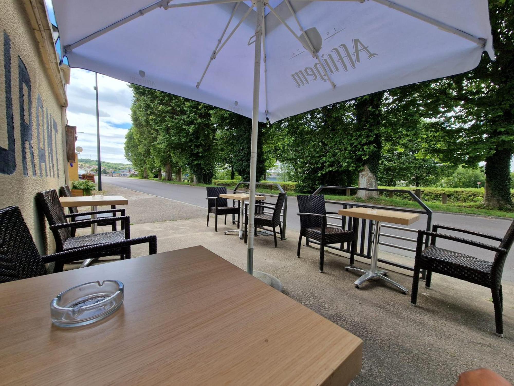 Aux Trois Rois Hotel Pont-Sur-Yonne Kültér fotó