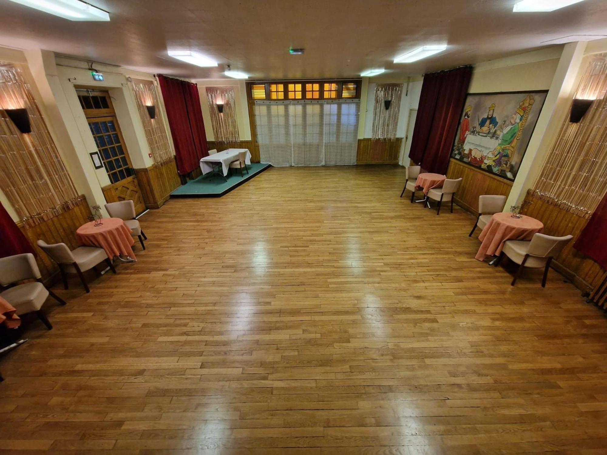 Aux Trois Rois Hotel Pont-Sur-Yonne Kültér fotó