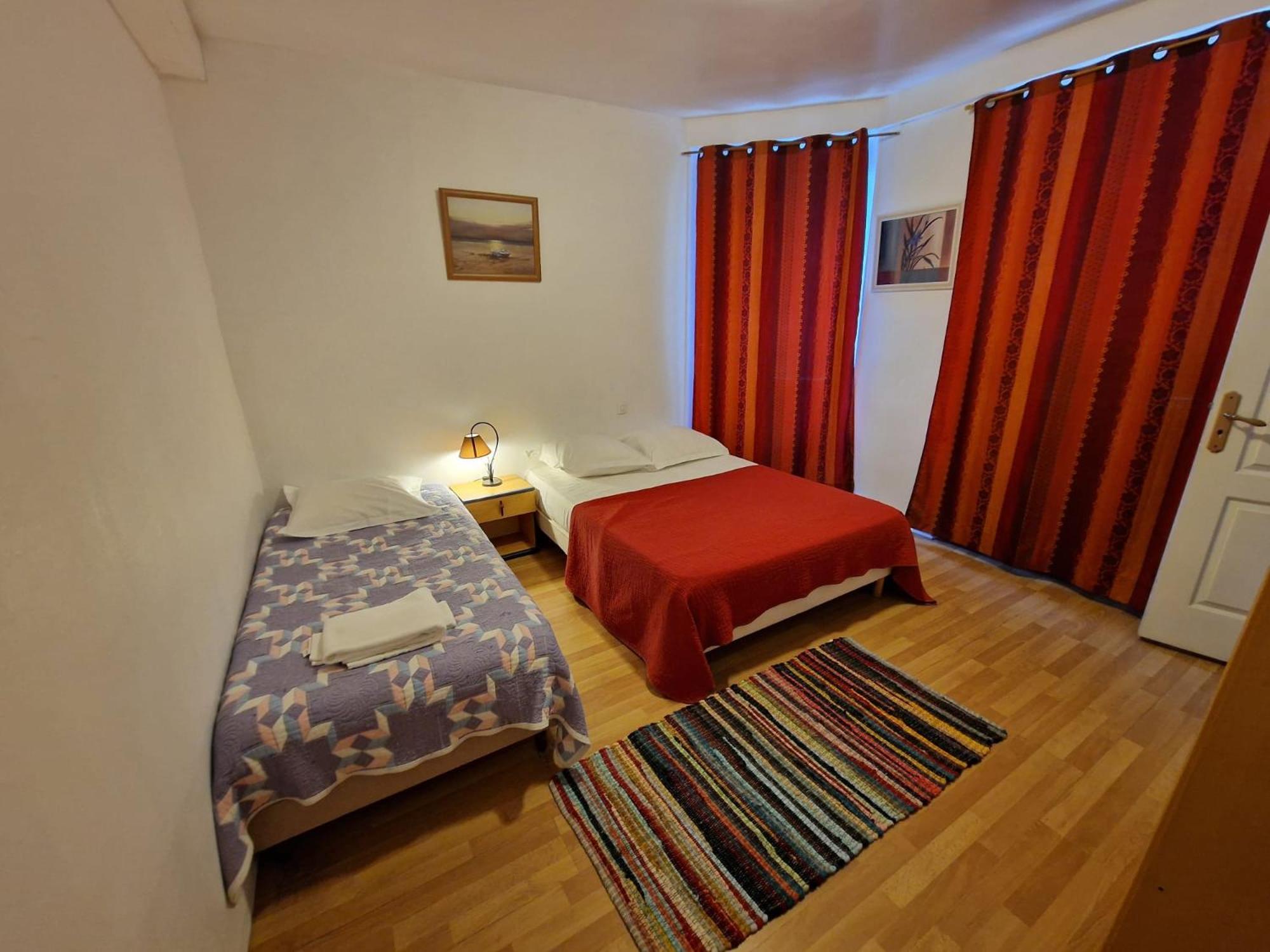 Aux Trois Rois Hotel Pont-Sur-Yonne Kültér fotó