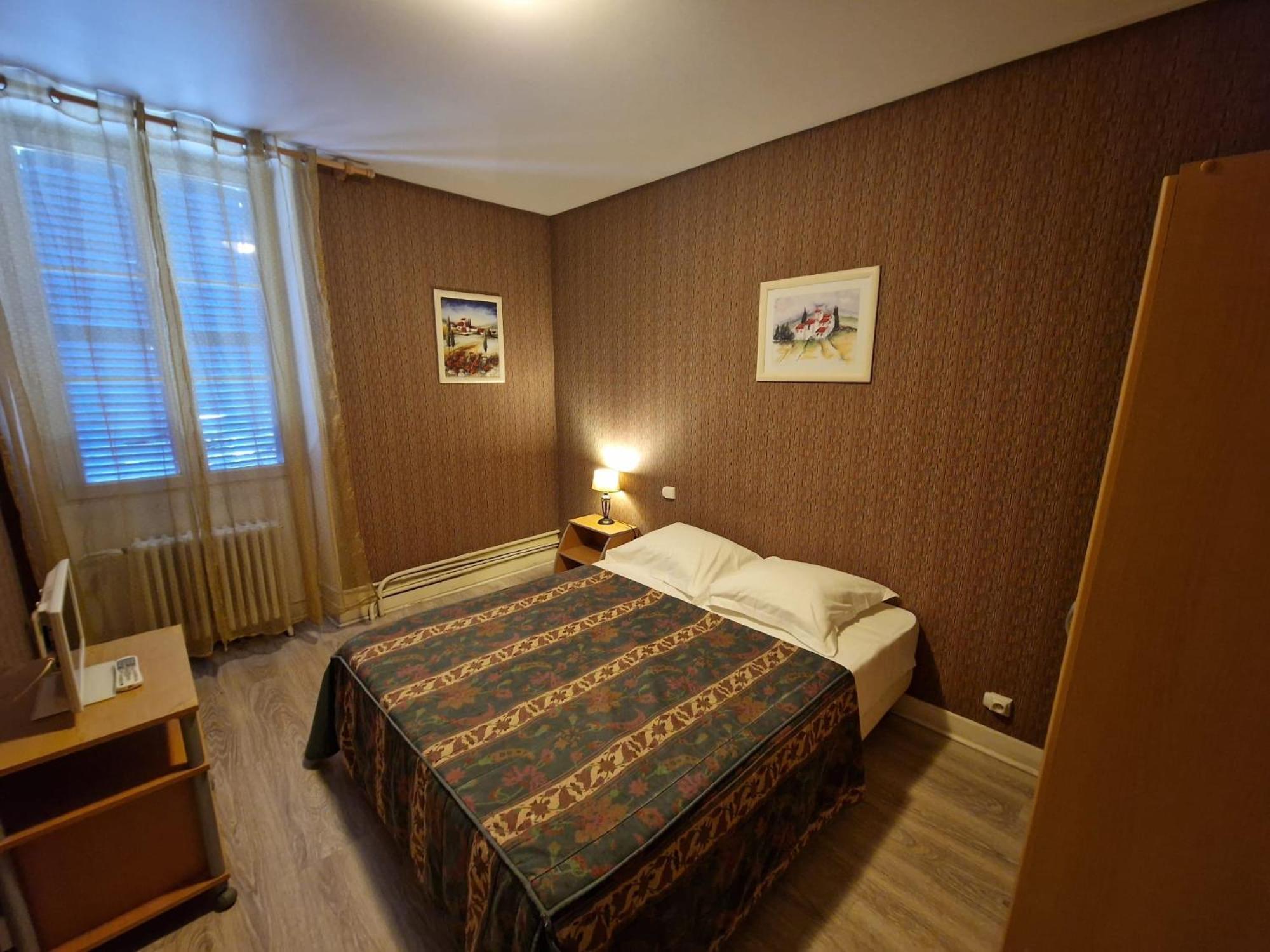 Aux Trois Rois Hotel Pont-Sur-Yonne Kültér fotó