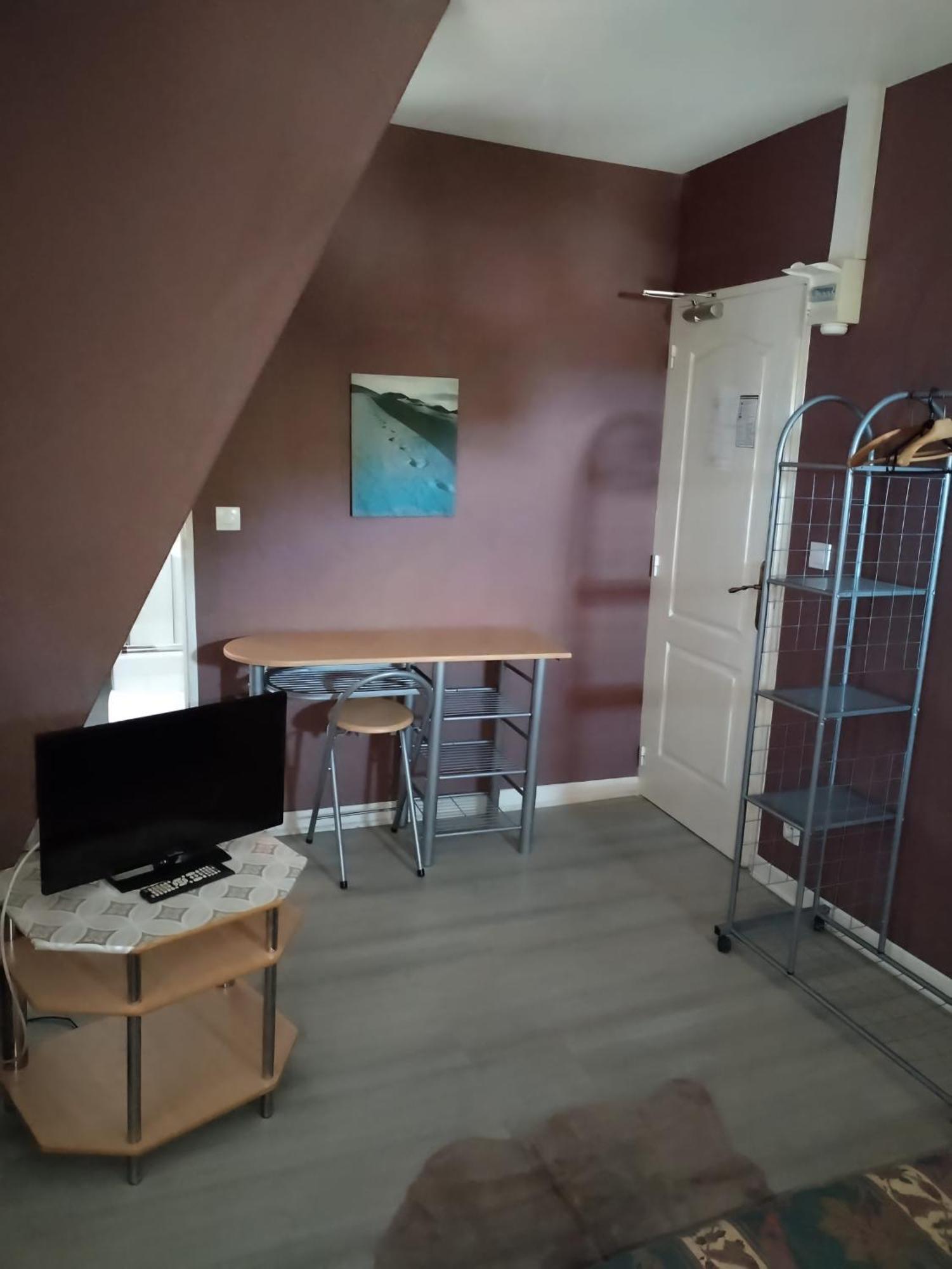 Aux Trois Rois Hotel Pont-Sur-Yonne Kültér fotó