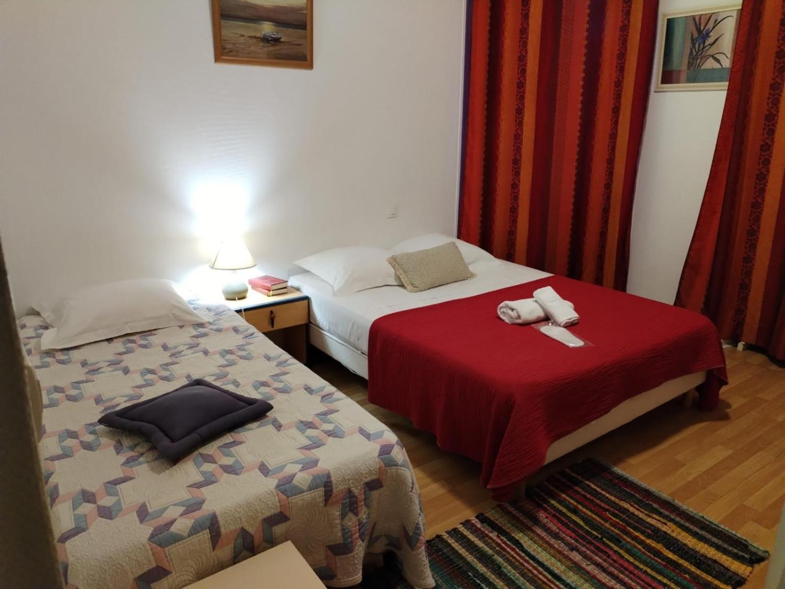 Aux Trois Rois Hotel Pont-Sur-Yonne Kültér fotó